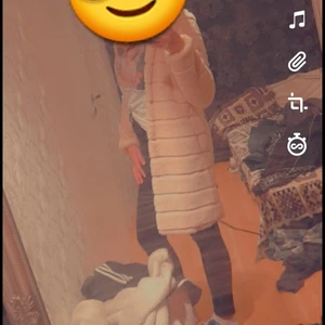 Päls jacka - Hej säljer min päls jacka för 350 kr har inte använt den alls mycket  350kr priset kan diskuteras 