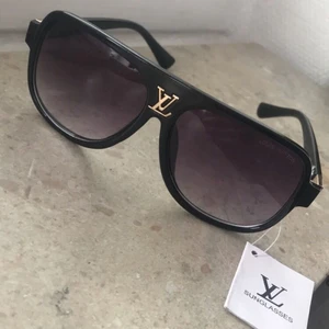 Louis Vuitton Solglasögon  - Helt nya oanvända solglasögon, jättefina superbra kvalité!