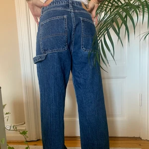 Mörkblåa jeans - Mörkblå monki jeans💗💗 köparen står för frakten!!