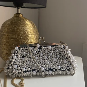 Clutch - Clutch med pärlor
