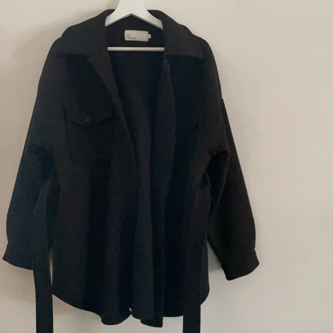 Jacka med bälte i midjan  - 91