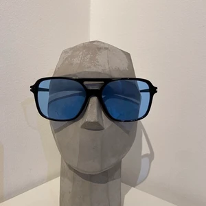 Solglasögon  - Fina solglasögon som passar alla tillfällen och alla årstider!              Alltid gratis frakt.