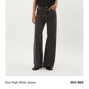 Weekday jeans  - Weekday jeans i modellen Ace. Storlek 26/32🥰🥰