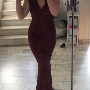 Balklänning  - Jättefin balklänning endast använd en gång, superfint skick. Storlek 38 