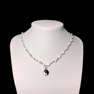 Yinyang necklace - Handgjord kedja! GRATIS FRAKT🖤🤍