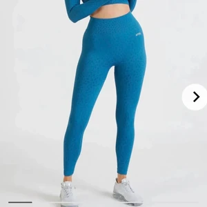 Aybl leggings - Evolve speckle seamless leggings I blått från AYBL. Köpta här på Plick men de är oanvända och har prislapp kvar. säljer för 200kr , gratis frakt