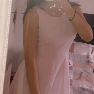 38=M - Använt bara 3 gånger på fester och går på frakt för 66 kr köpte den för 1 år sedan vet inte vart jag köpte tror Nelly eller nåt 