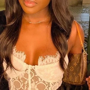 Vit spetsbody - Använd 1 gång, mycket bra skick