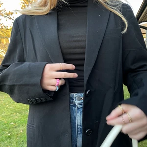 Svart blazer - Svart oversized kavaj/ blazer från bik bok. 