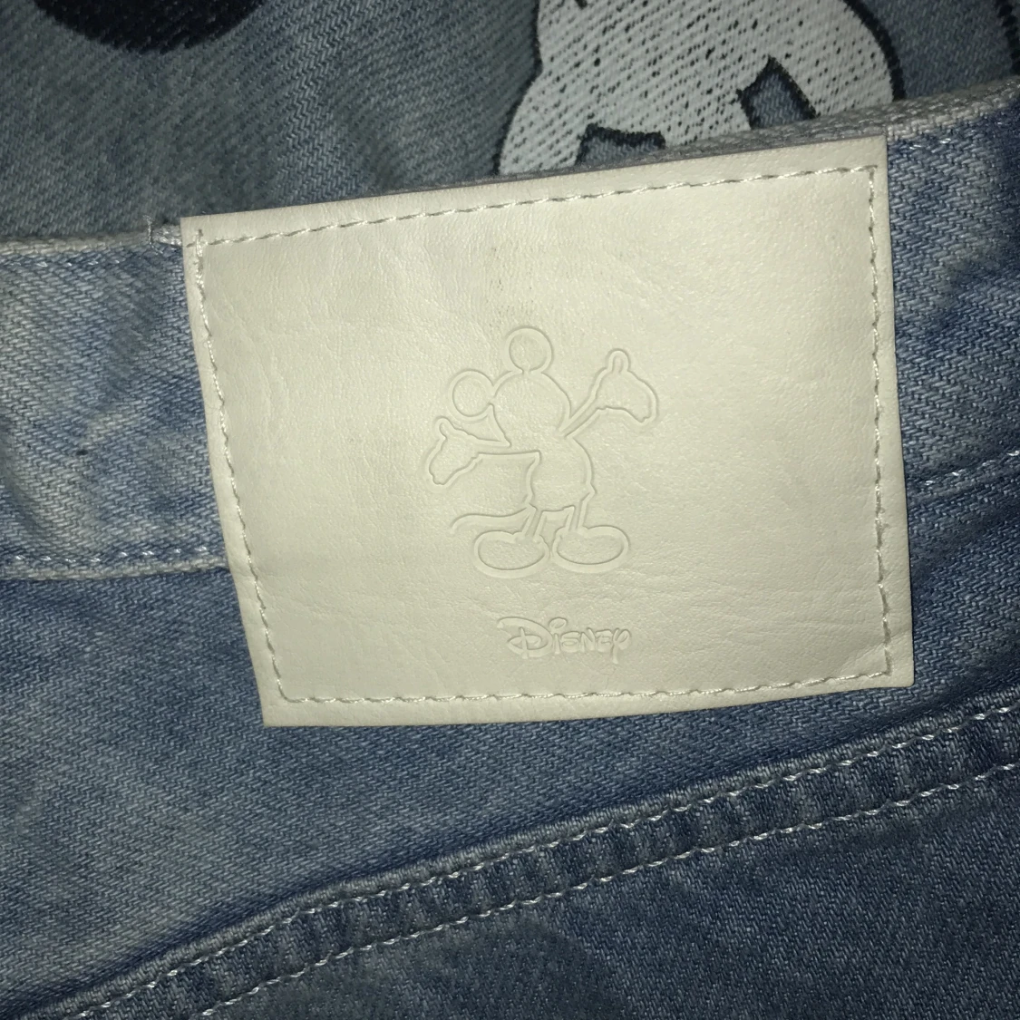Mussepigg jeans från bershka  - 90