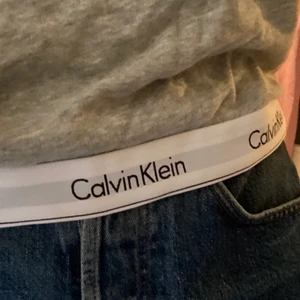 Collegetröja  - Jätte fin college tröja från ck ❤️ står att det är storlek M men skulle säga S