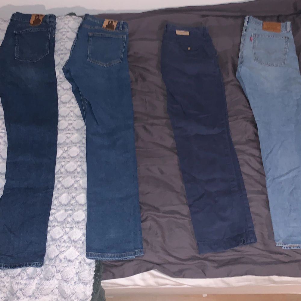 Velour jeans 31. Velour jeans. Levis 510 31 32. J.lindberg chinos 29 32. Lylie scott hoodie gul s. Lylie scott sweatshirt grå xs. Ralph lauren pike grön xs. Ralph lauren Beer tröja xs. Ralph lauren tröja grön xs. gant tröja grön 176cm. Gant skjorta blå 164cm. Morris tröja vit s. Hör av dig om du vill ha något separat så diskuterar vi pris då!. Övrigt.