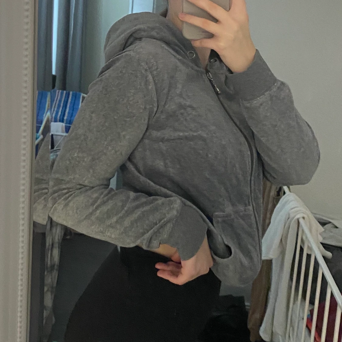 Hoodie med dragkedja i storlek M - 90