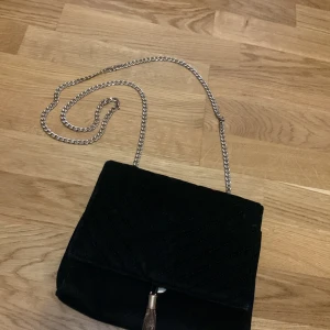 Fin svart väska - 🤍💅