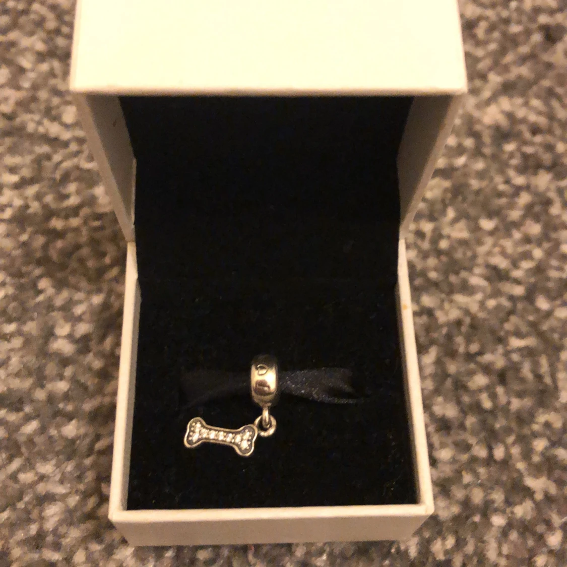 Pandora dog bone charm - 90