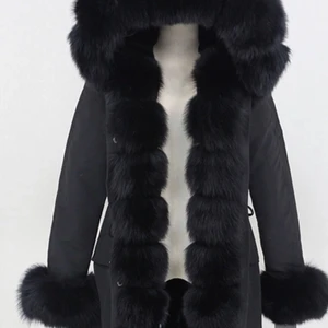 Parka Jacka - Säljer min parka jacka som jag köpte för ett tag sedan, har inte gått ett år än. Jag säljer jackan pågrund av att jag inte använder jackan längre känns onödigt och ha den hängandes hemma. Jackan är i bra skick och är i storlek M. 