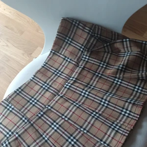 Y2K rutiga kjol preppy-stil - Nästan som ny, passar storlek XS 36