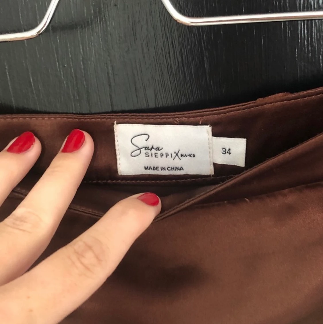 Na-kd satin nederdel - 91