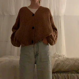 Jättefin Kofta - Jättefin brun stickadkofta från Zalando! Strl.S 