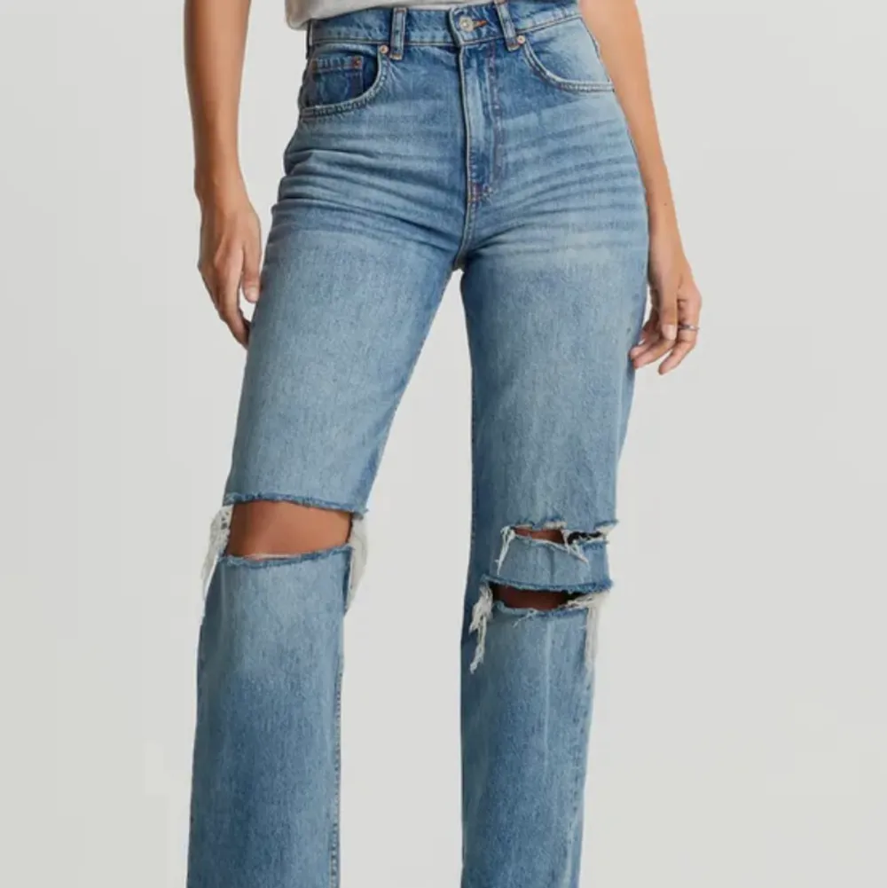 90’s jeans från gina tricot, slutsålda! . Jeans & Byxor.