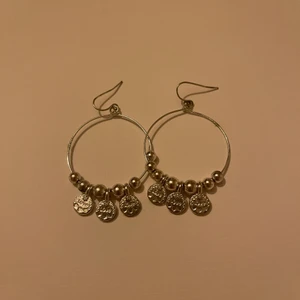 Örhängen  - Säljer ett par örhängen. 