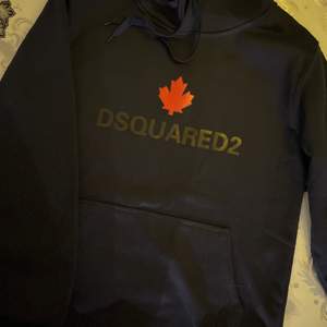 Säljer en helt oanvänd tröja från Dsquared2 Icon. Ingen prislapp på den. För er som undrar så är den ej äkta men 1:1 kopia. 
