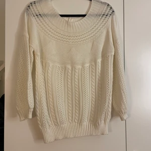 Stickad tröja - Stickad tröja i nyskick! Kan även skicka med spårbart!