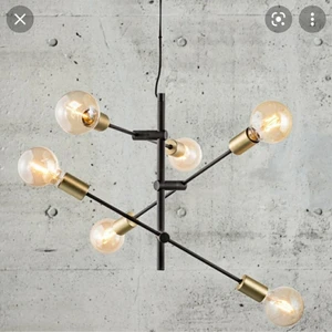 Lampa - Säljer en likadan lampa dock silver. 