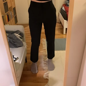 Kostymbyxor - Superfina kostymbyxor från Gina. Förstora i midjan därför säljer jag. Nästan aldrig använda 