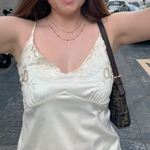 Vitt linne med justerbara band - Köpt direkt för 300kr