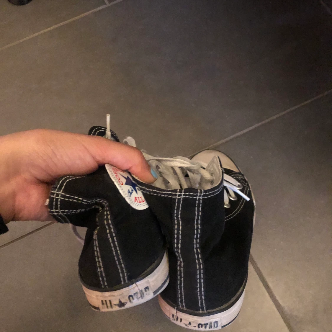 Svarta höga converse - 90