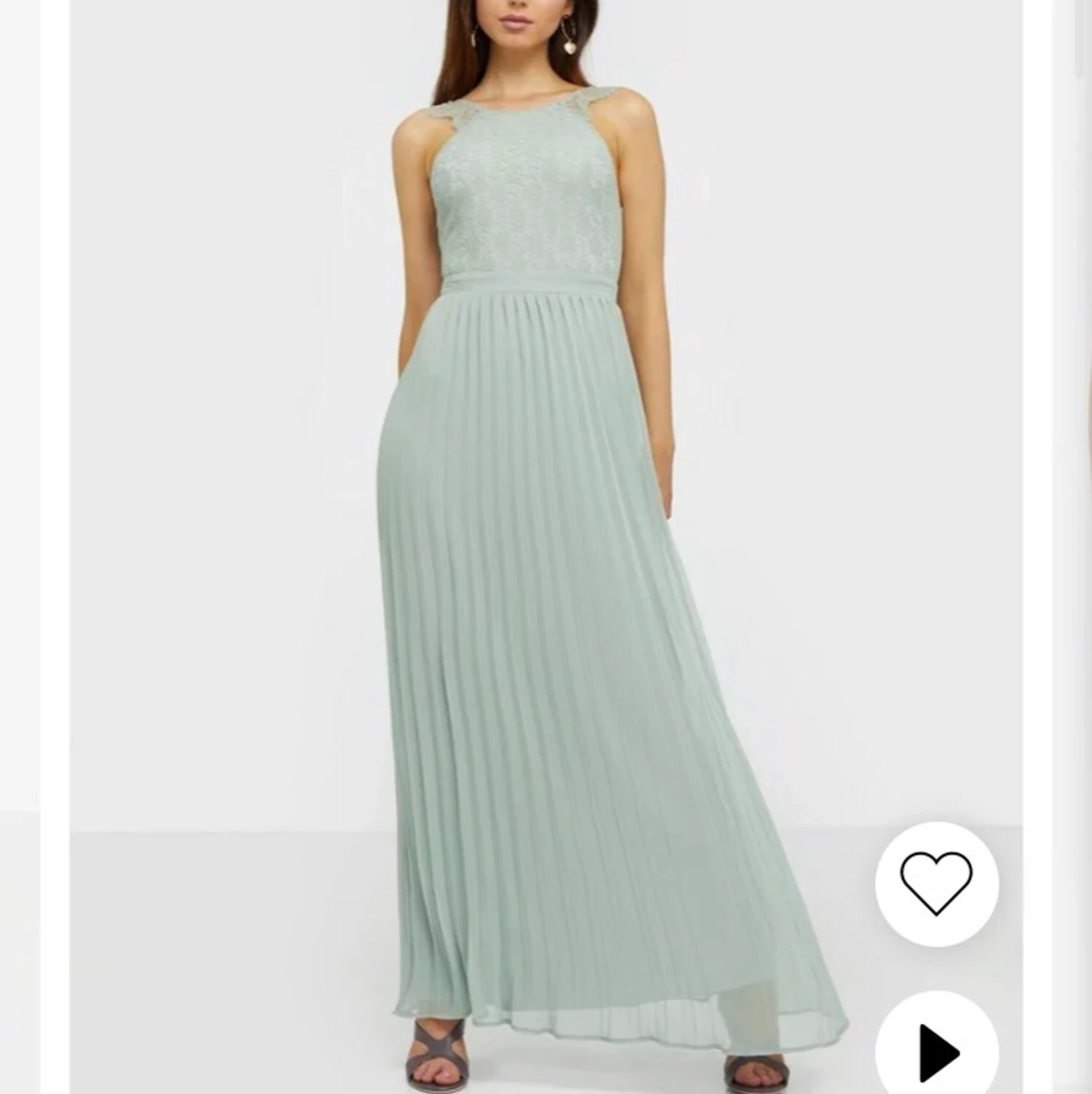 Helt ny klänning 245 med frakt inräknat  - 90