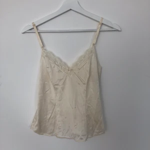 Retro/vintage topp  - Söt justerbar topp med spets och rosett i vintage/retro stil! ^^