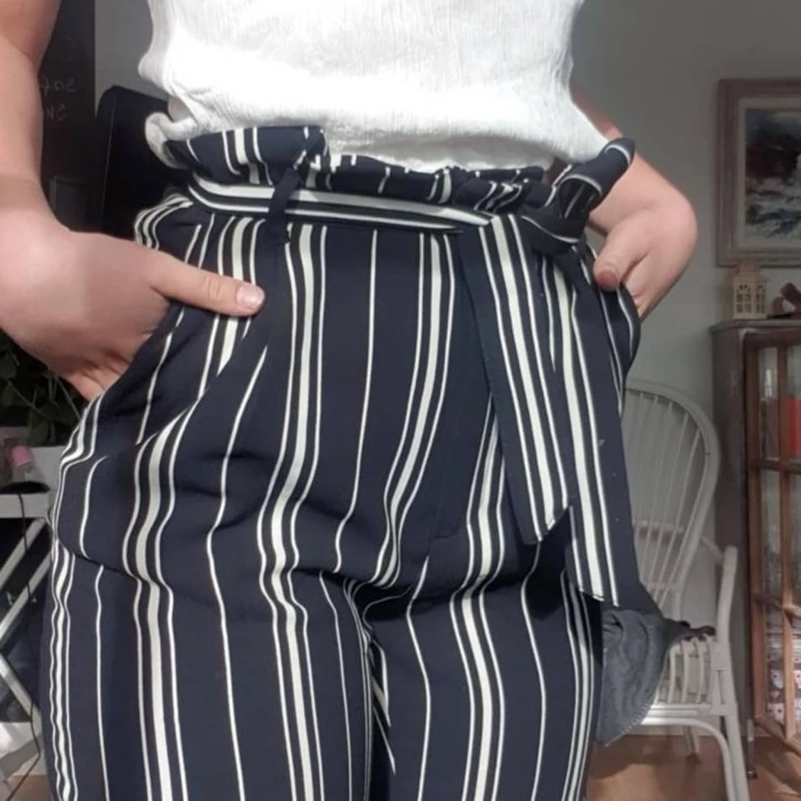 Randiga sköna byxor 