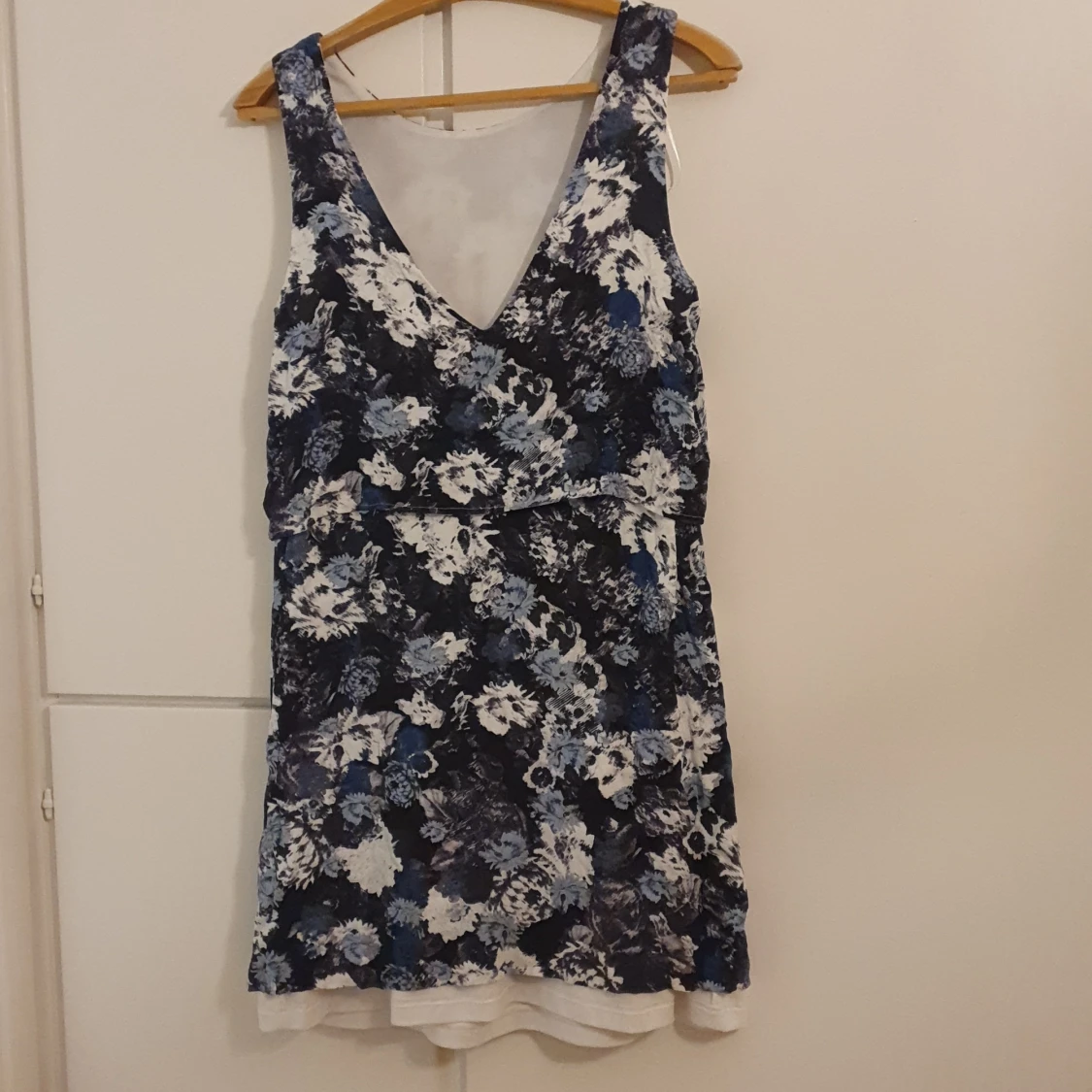 Blommig klänning  - 90