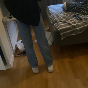 Yoko jeans monki  - Yoko jeans som jag har använt 2 gånger. Säljer pga inte riktigt min stil. Priset diskuteras så buda privat chatt