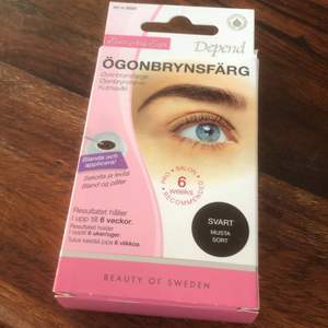 Säljer denna ögonbrynsfärgen då den aldrig kommit till användning. I original pris: 99,00kr. Men säljer den för 40kr+ frakt. Skriv gärna för intresse💗💕