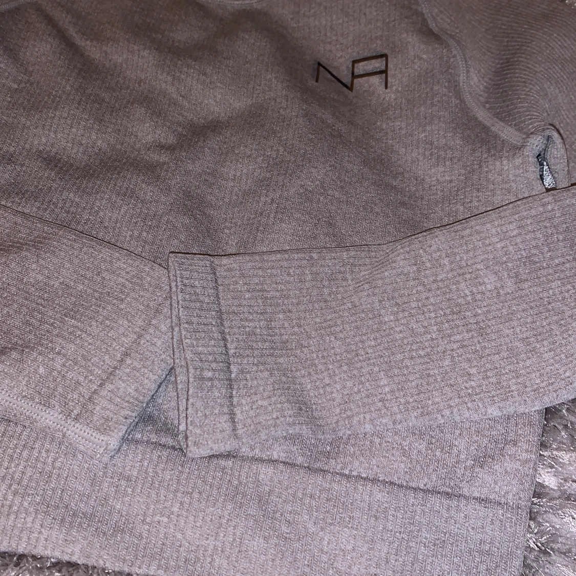 Grå fin Träningströja i storlek S!  - 90