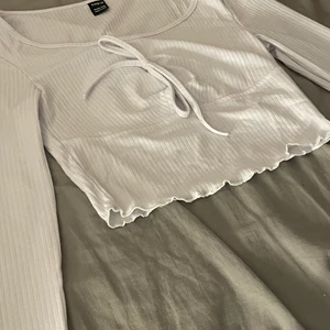 Tröja xxs  - Jätte fin tröja aldrig använd💓beställde hem den ifrån SHEIN men säljer den pga av att den va för liten💗