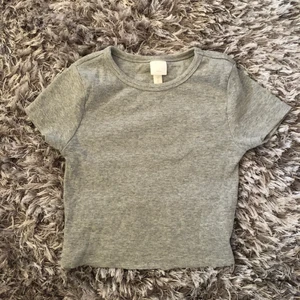 Söt topp - En gullig grå topp🌊💕⚡️