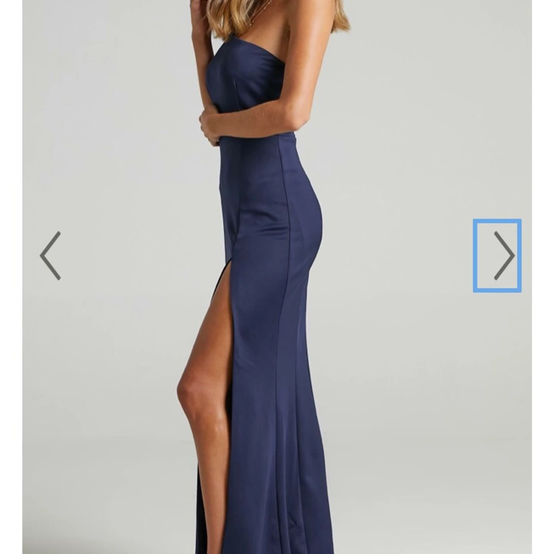 Mörkblå balklänning - 91