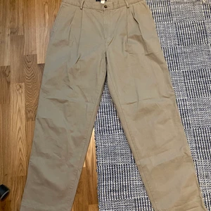 Gant chinos - as baggy chinos i 10/10 cond. inga returer. köparen står för frakt. skriv om ni har frågor.