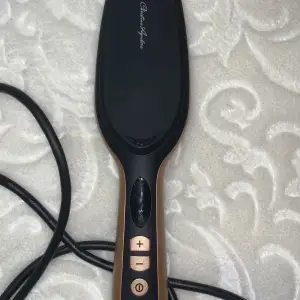 Första är från emerio 300 kr den andra är från babyliss Paris 400 kr och den sista är från philips för 200 kr .pris går att diskutera 