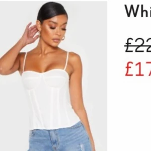 Korsett  - Säljer min korsett. Liknande topp från PLT, hur fin som helst men lite stor i kuporna för mig med B, skulle rekommendera till en B/C eller liten D❤️den funkar dock på mig endå. Använd 1 gång