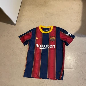 Barca T-shirt  - Barca T-shirt storlke L sitter S-M