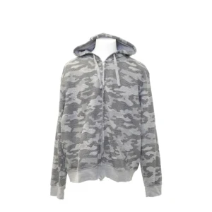 Camouflage hoodie - Olika nyanser av en grå camouflage hoodie! Använd ca 4 gånger! Inga fel på den. 180kr + frakt🥣