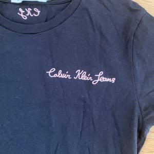 Svart Calvin Klein t-shirt