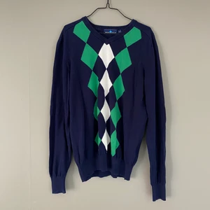 Rutig y2k tröja - Fin rutig tröja från secondhand. I fint skick. Kommer ej till användning därav säljes. 