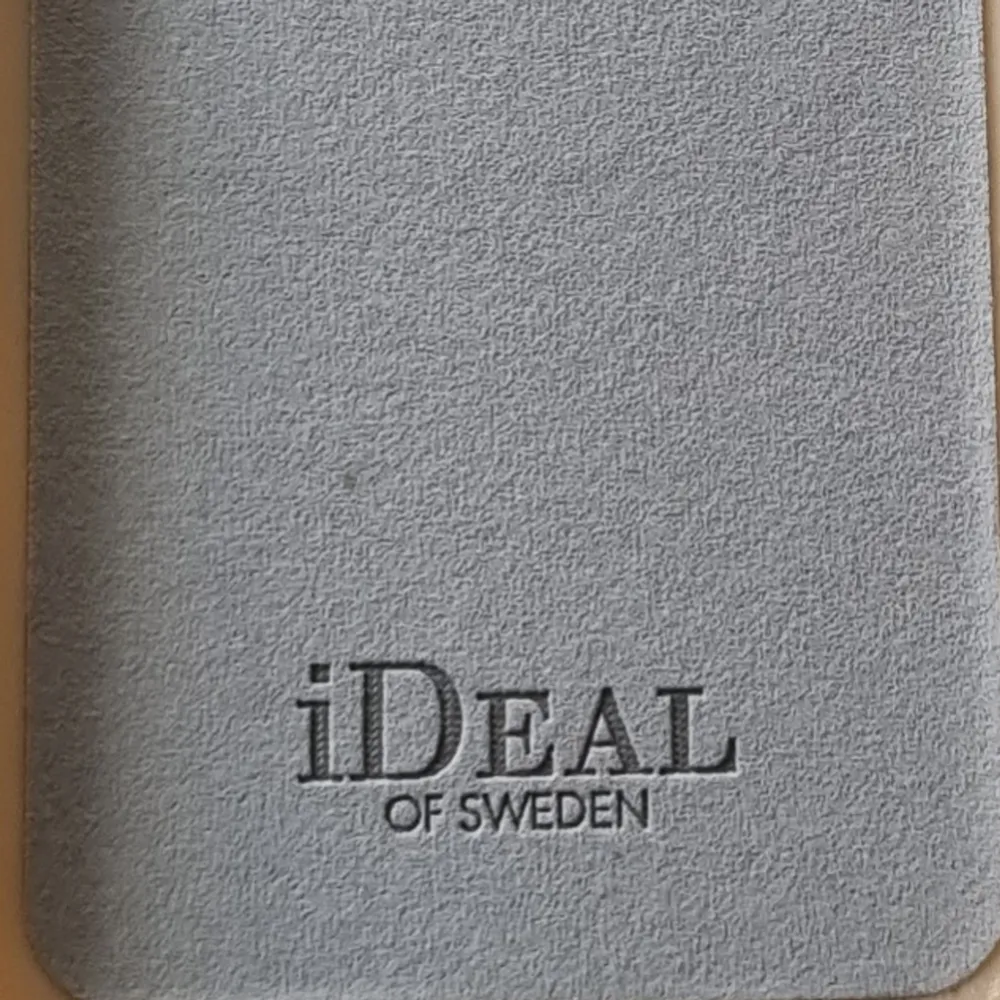 Säljer detta samsung S9 skalet från Ideal of sweden. Köparen står för frakt!. Övrigt.