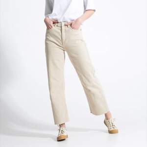 Lager157 jeans modellen ” LANE ”. Använda 2 gånger och är i storlek xxs men är som xs!!<3